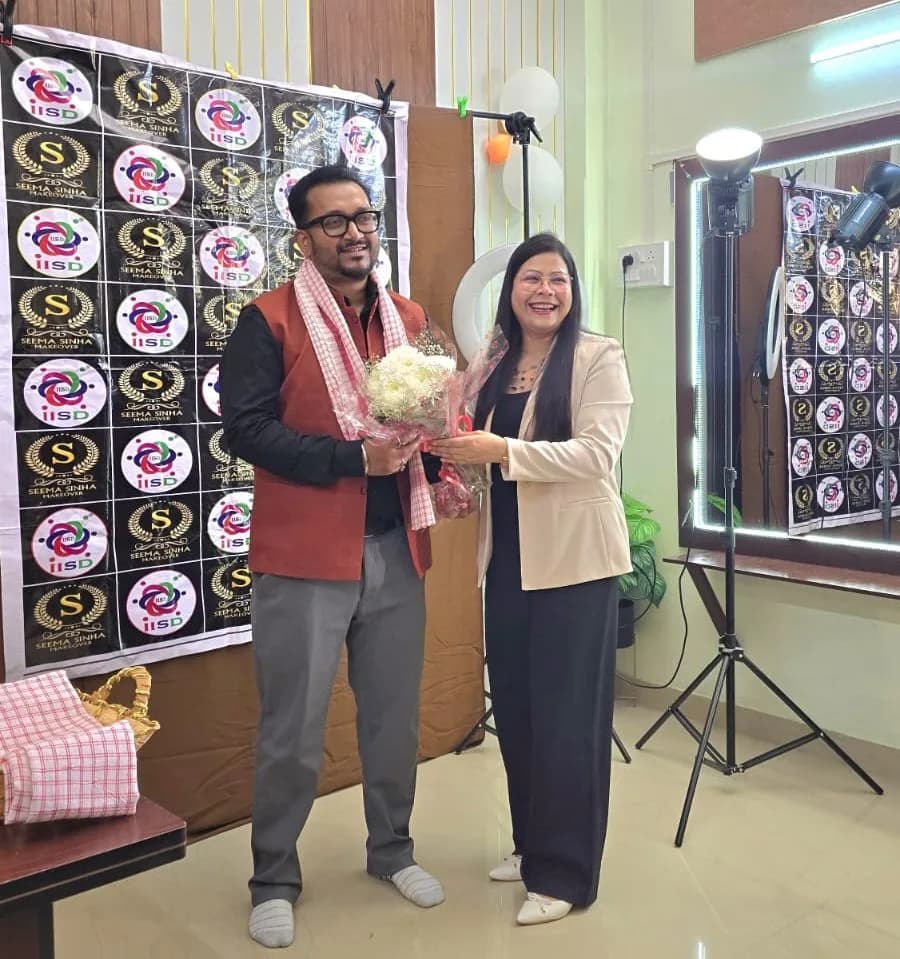 Seema Sinha MakeUp Academy